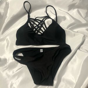 Black 2-Piece Bikini Set